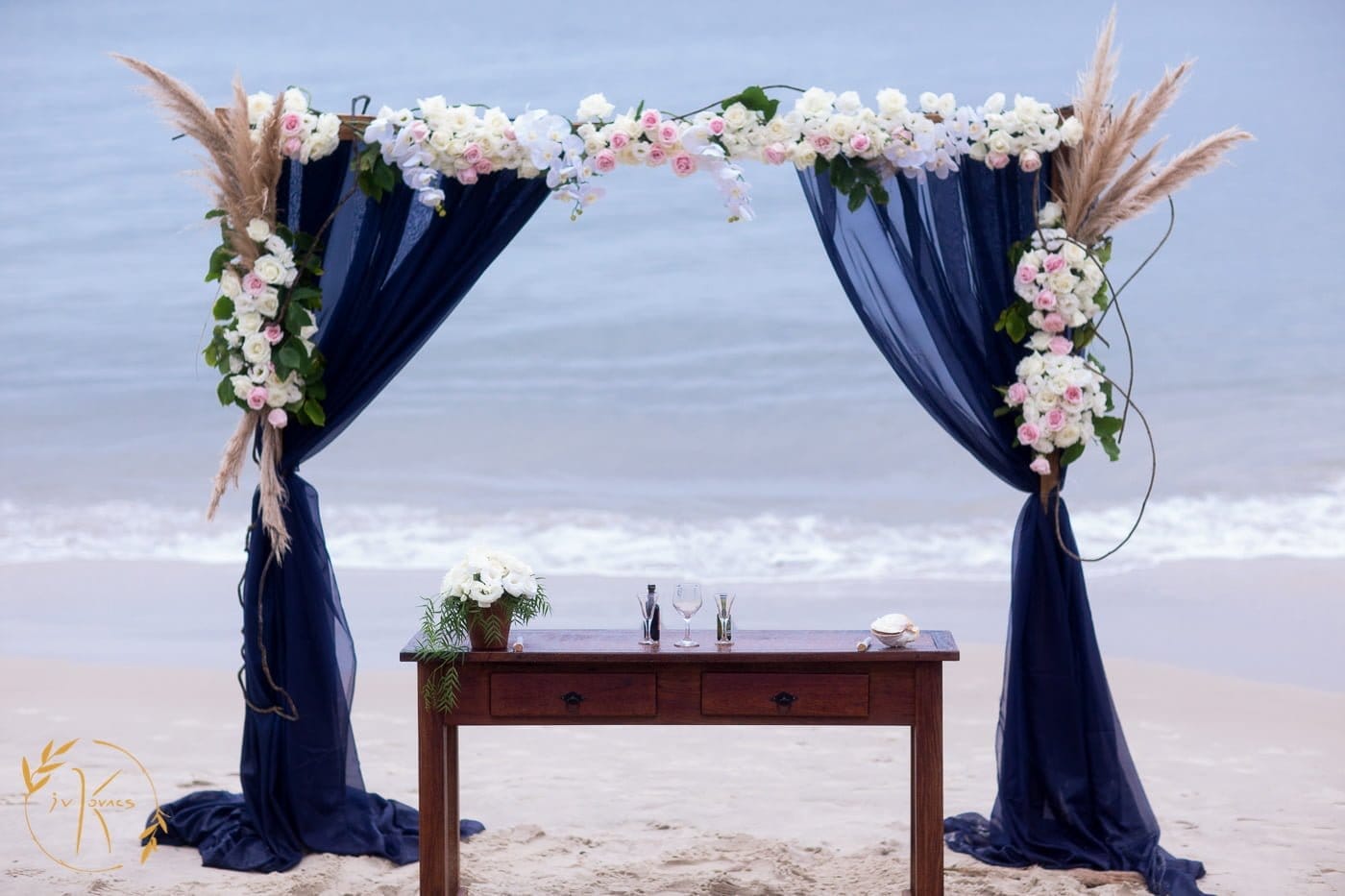 casamento pé na areia, gazebo, cerimônia na praia