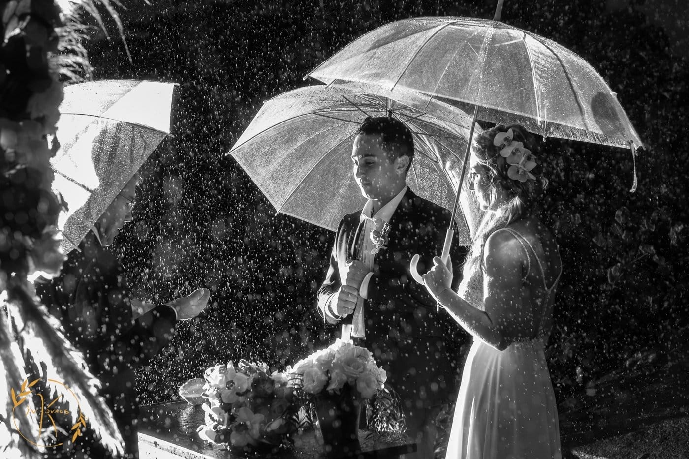 casamento em dia chuvoso