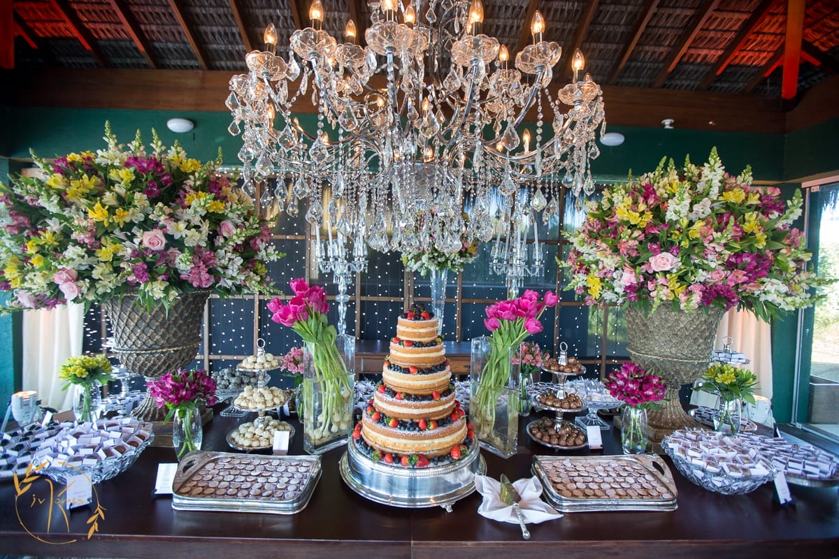 mesa de doces, casamento de dia, decoração casamento de dia a beira mar